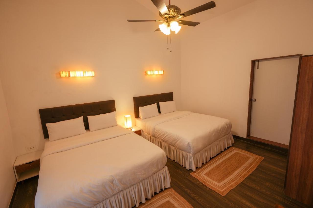 Azalea Villa Panchgani Buitenkant foto