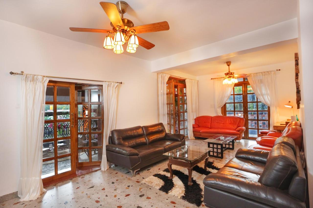 Azalea Villa Panchgani Buitenkant foto