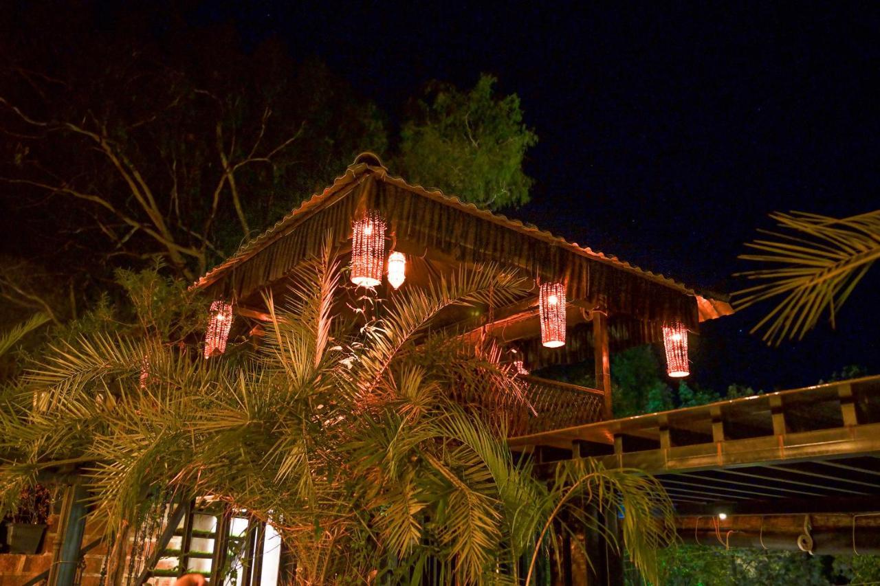 Azalea Villa Panchgani Buitenkant foto